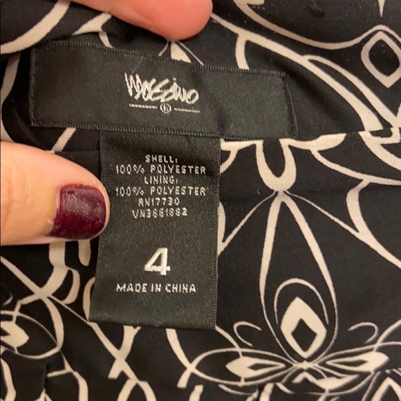 Black & light gold knee length skirt - Picture 2 of 2